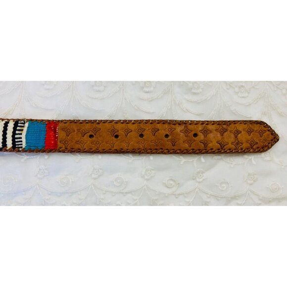 Vintage Women’s Hand Tooled Tapestry Wool & Leather Belt Size 29-32" Guatemala - Picture 6 of 10